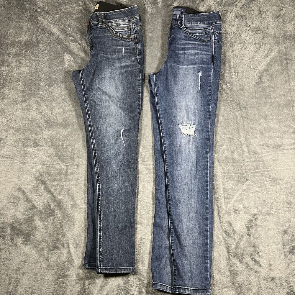 Democracy Lot Of 2 Size 8 Ab Solution Skinny Jean Distressed